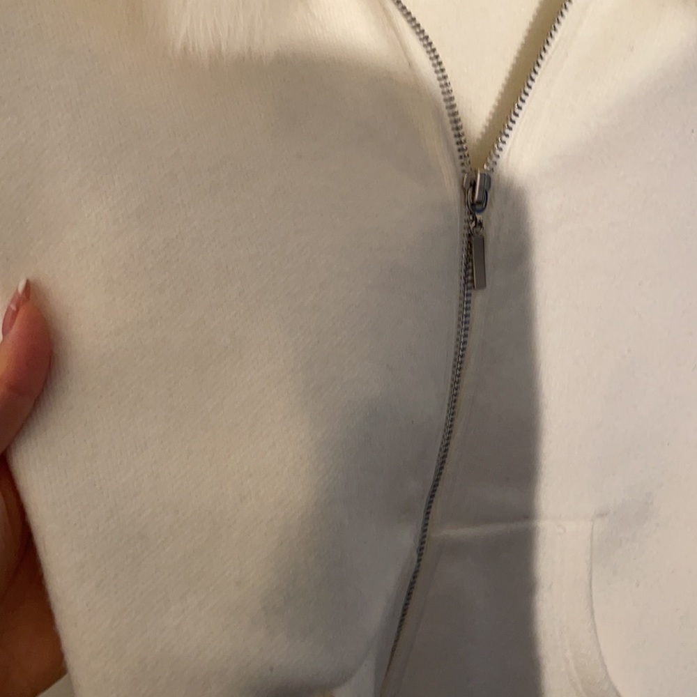 White jacket - Picture 2 of 5